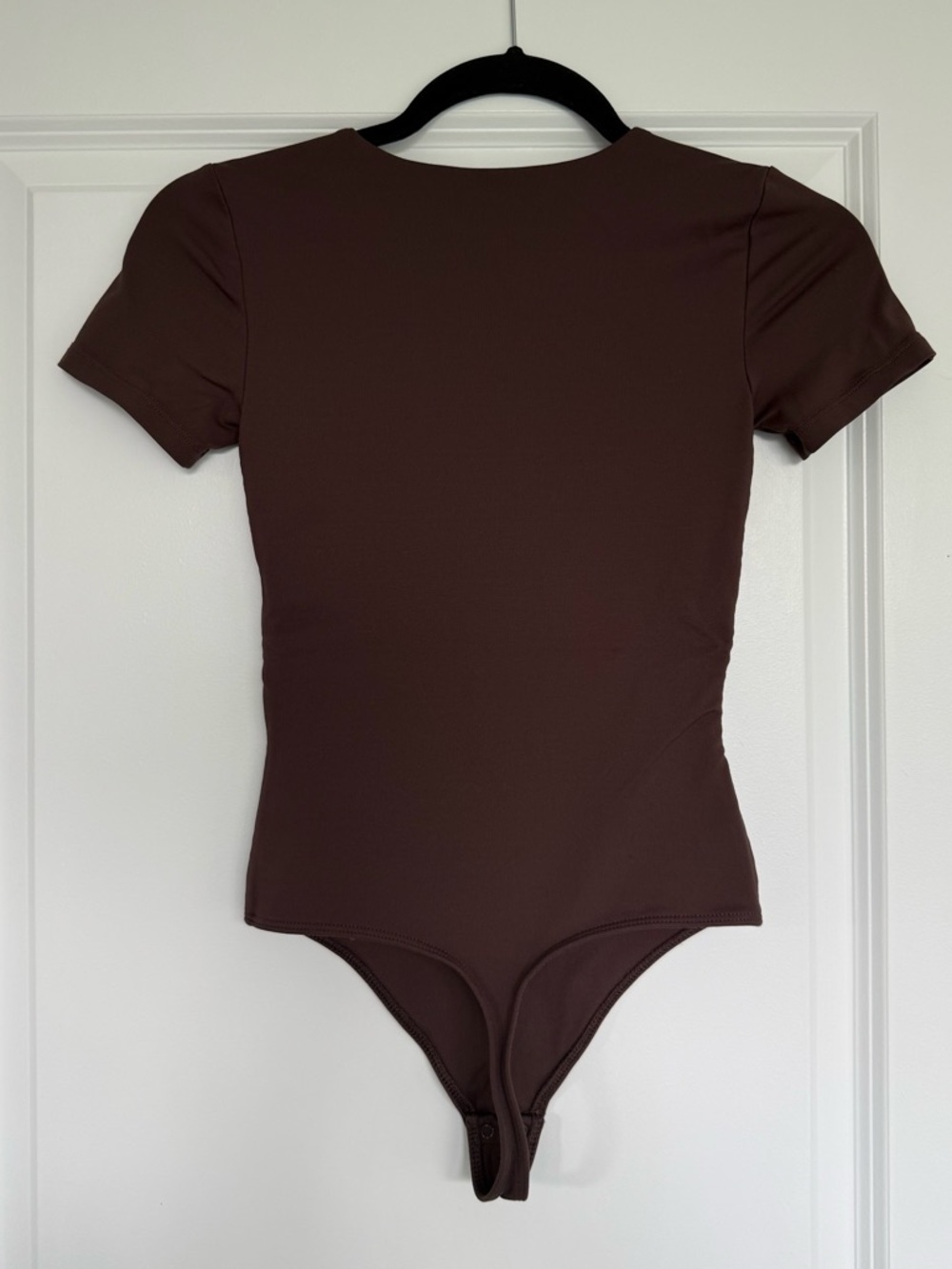 Aritzia Babaton Contour Short Sleeve Vivacity Bodysuit in Brown size XS - Picture 6 of 8